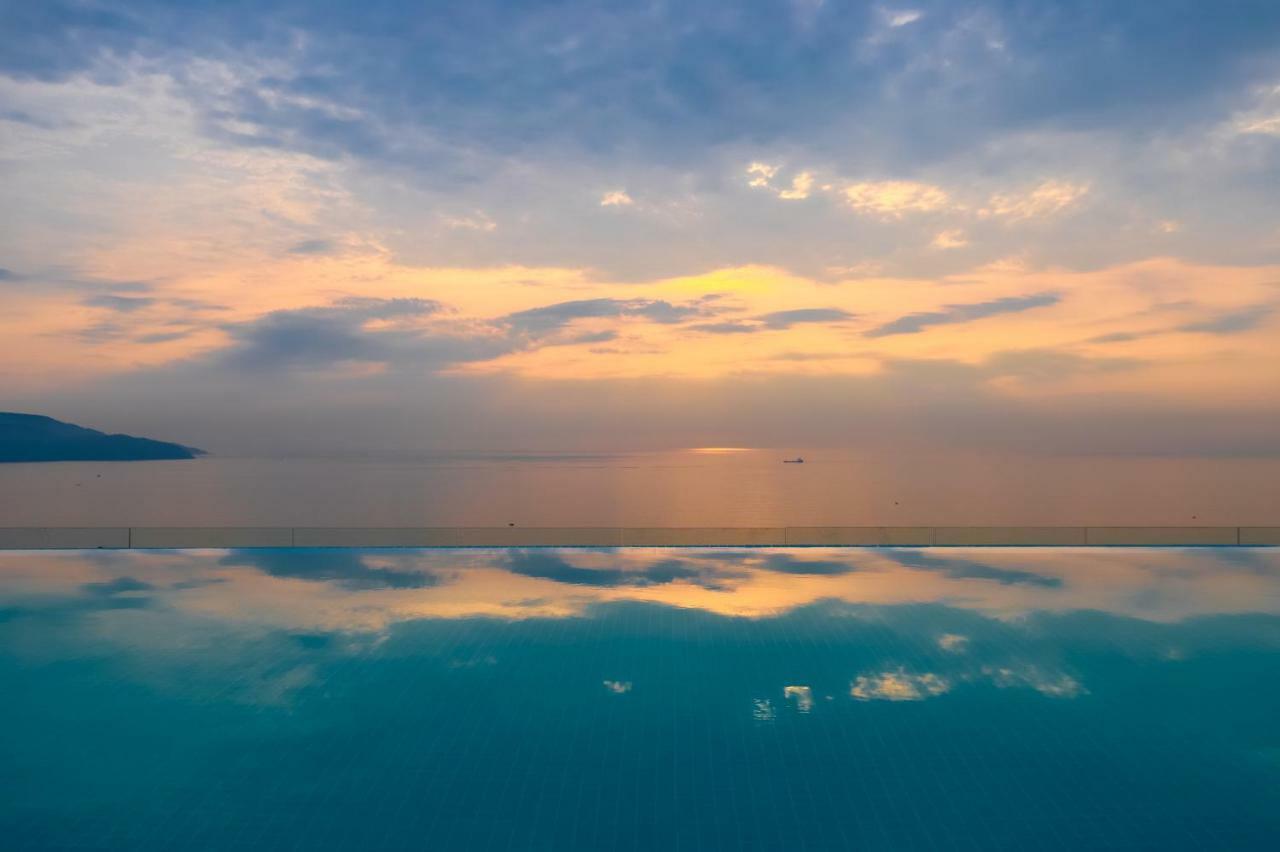 Tms岘港海滩酒店 外观 照片 Sunset over the Gulf of Akdeniz